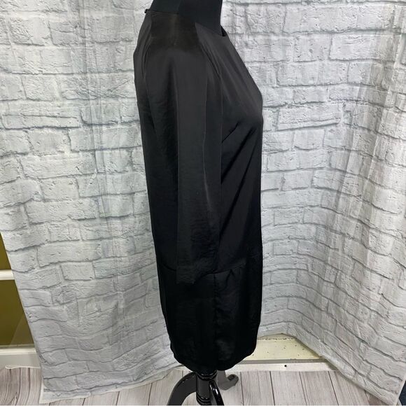 Forever 21 shift dress w/3/4 sleeves knee length
black size small - Picture 4 of 11